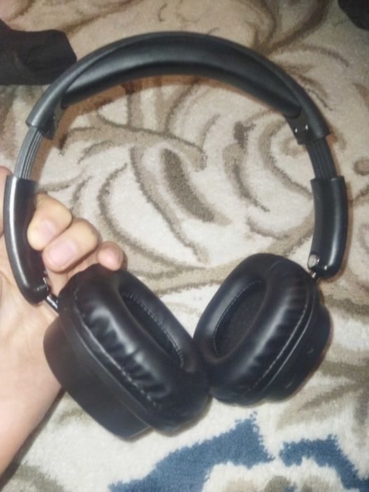 Наушник беспроводной