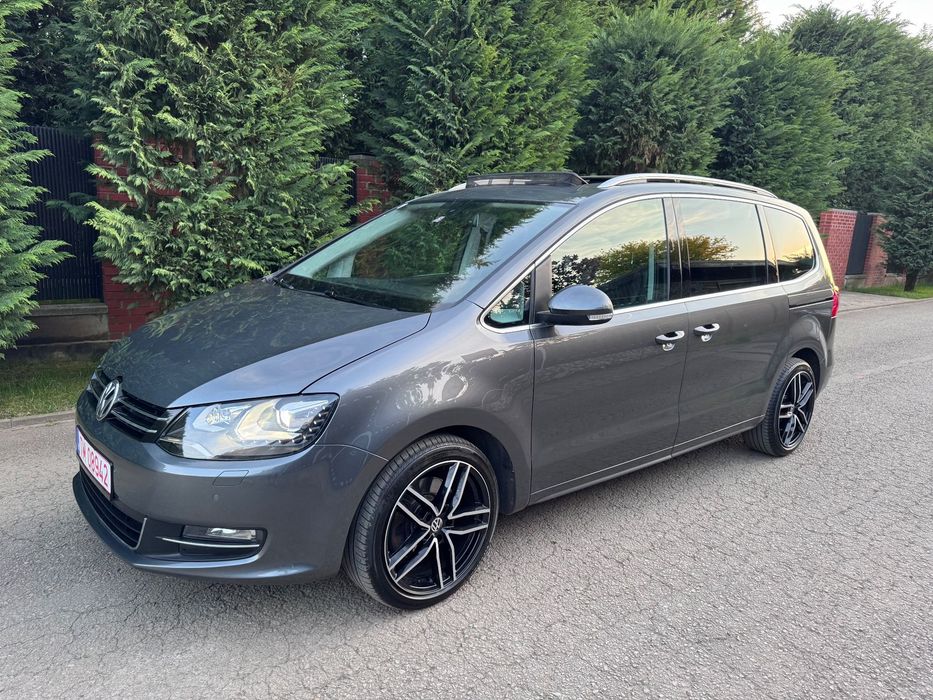 Volkswagen Sharan 2.0 TDI - DSG (automat)/7 LOCURI/Panorama/Alcantara/LED/Xenon/HIGHLINE