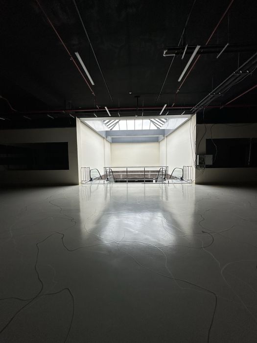 Ibn sino 2 Stroy mart Food kourt 2 dokon сотилади