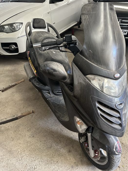 Скутер  Пинко малко масло гори и няма дукоменти