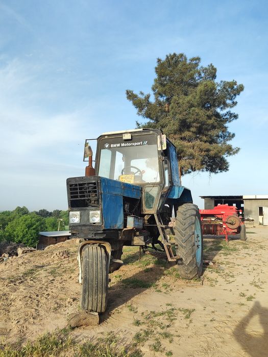 MTЗ 80 traktor va press padborchik sotiladi