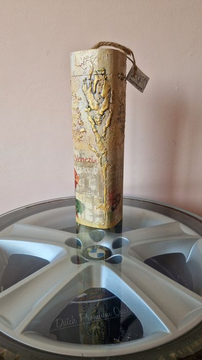 Кутия за бутилка вино