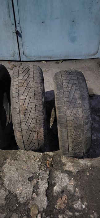 Продам зимнюю резину.