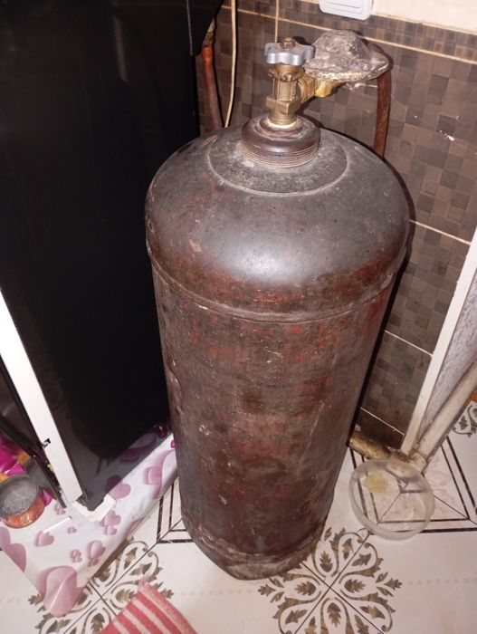 Продаю газовый баллон