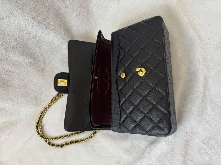 Geanta Chanel timeless