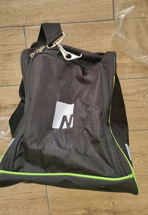 Продавам нова Nevica Ski Bag за ски обувки