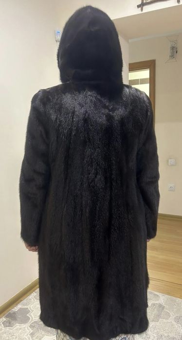 Продам норковую шубу
