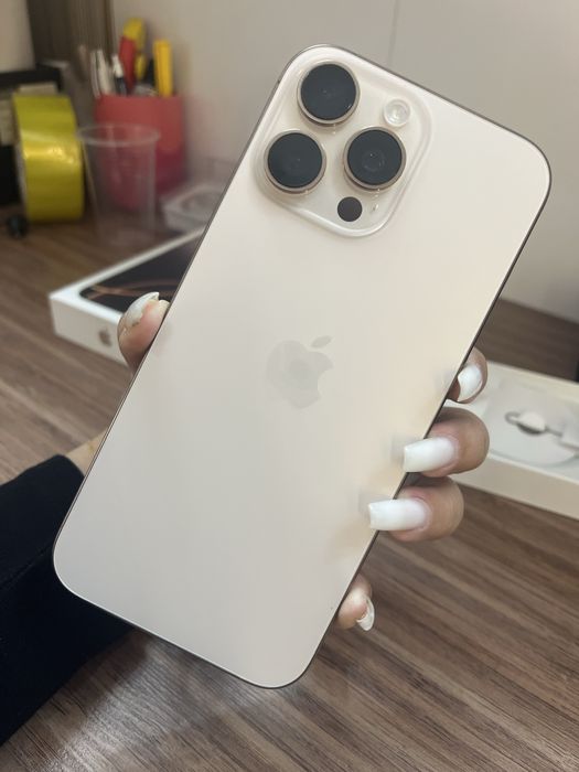 Продам IPhone 16 pro max