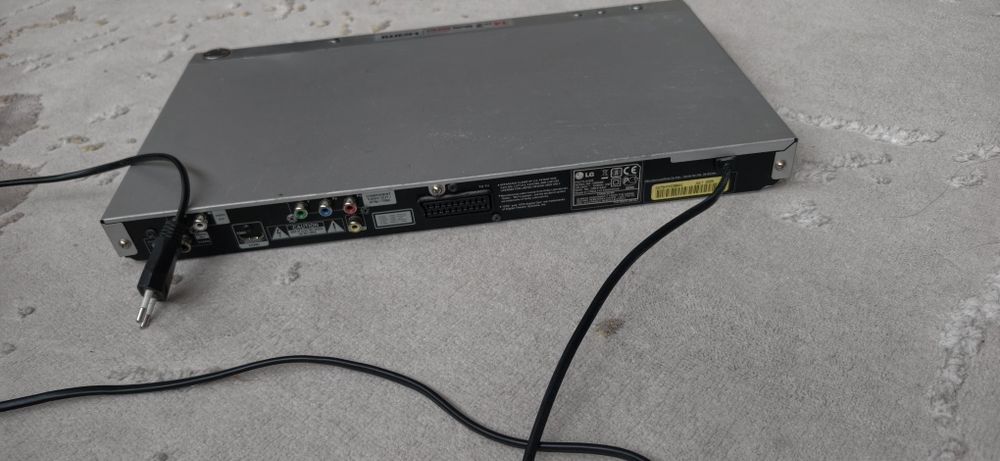 DVD player LG с hdmi и дисководом