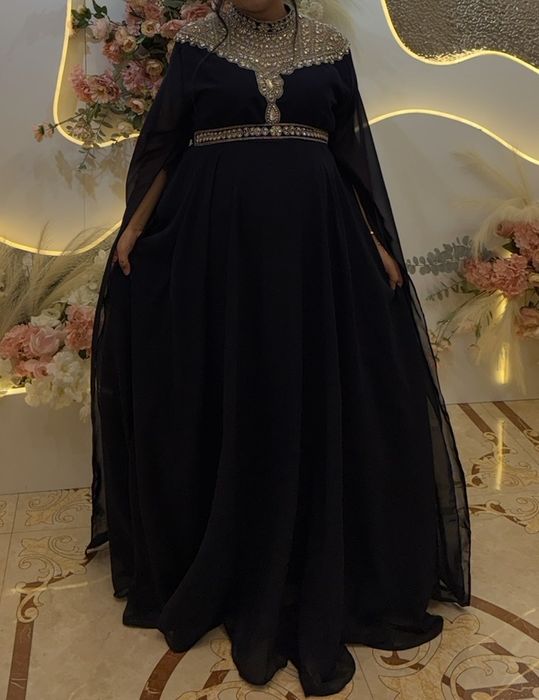 Вечернее платье