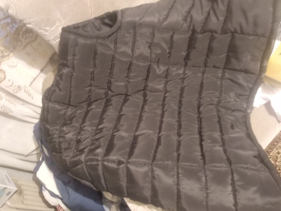 2та Зимний куртка, состояние зор хеч каери йиртилмаган. Арзон нархда