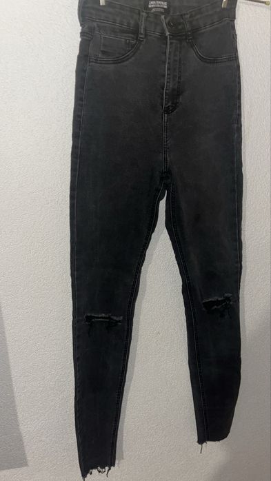 Разчистване на гардероб-елеци якета и др.