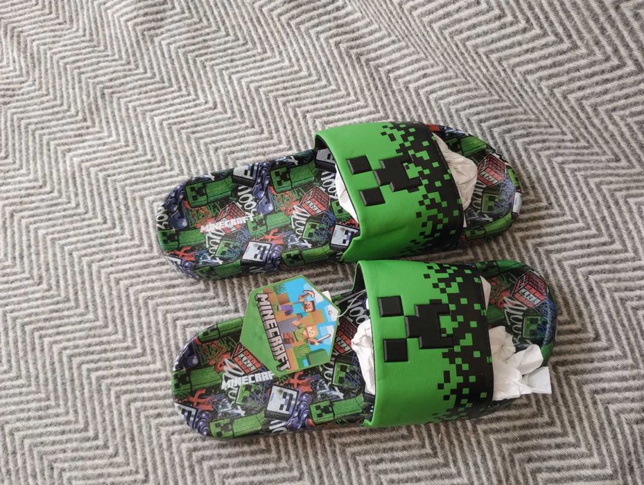 Next Minecraft чехли номер 38