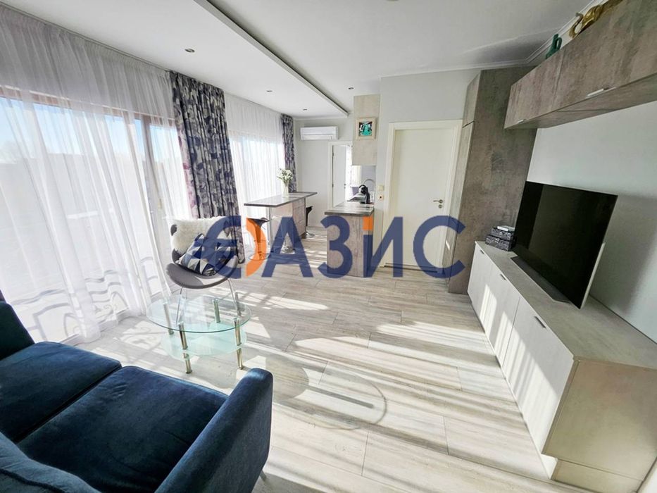 Продава се Тристаен апартамент в к.к. Слънчев бряг - 72 кв.м за 637 €/кв.м - Снимка #2