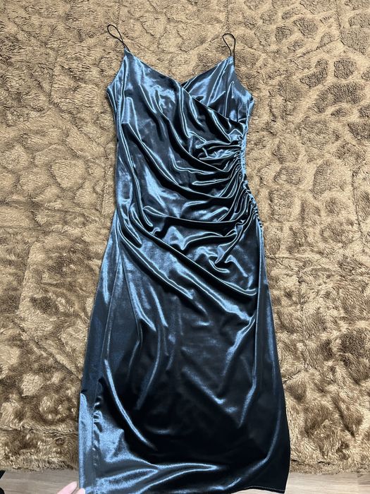 Платья женские вечерние и повседневные