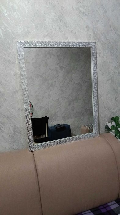 Зеркало для комнаты