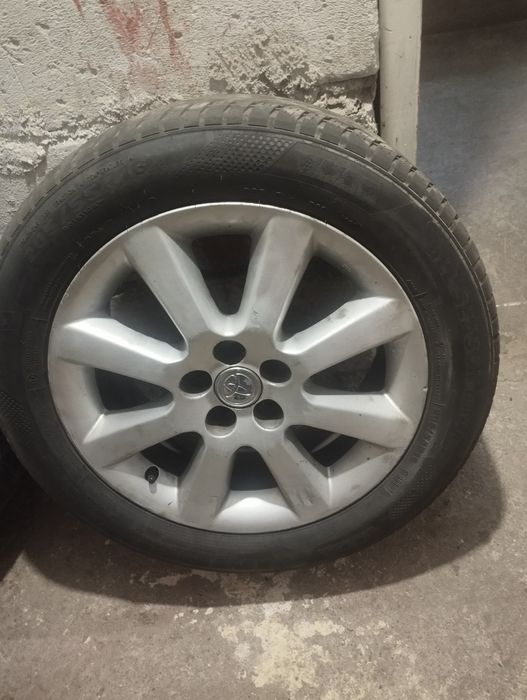 Roți Toyota Avensis t25 cu cauciucuri de iarnă 205/55/16