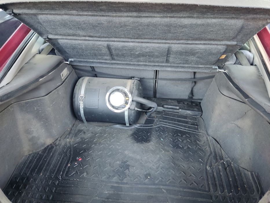 Тойота Авенсис 1.8