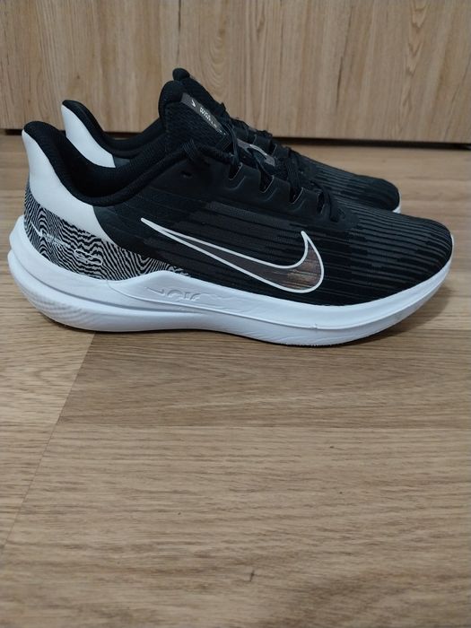 Adidasi originali Nike nr.42.5