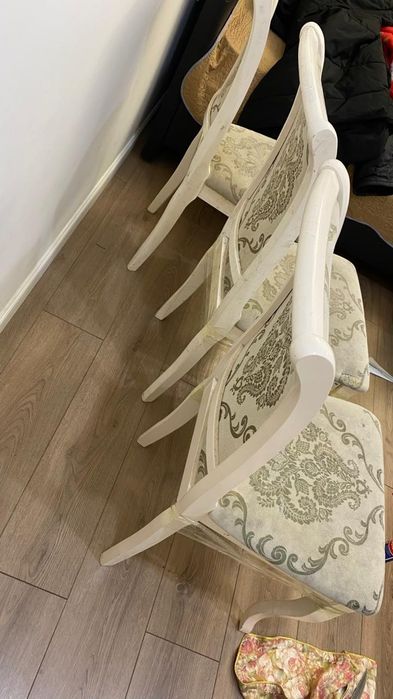 Продам стулья три штуки