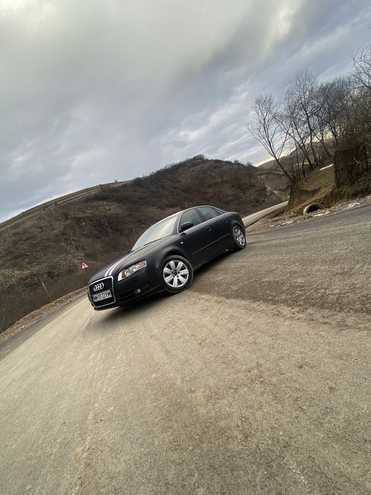 Vand sau schimb audi A4 b 7