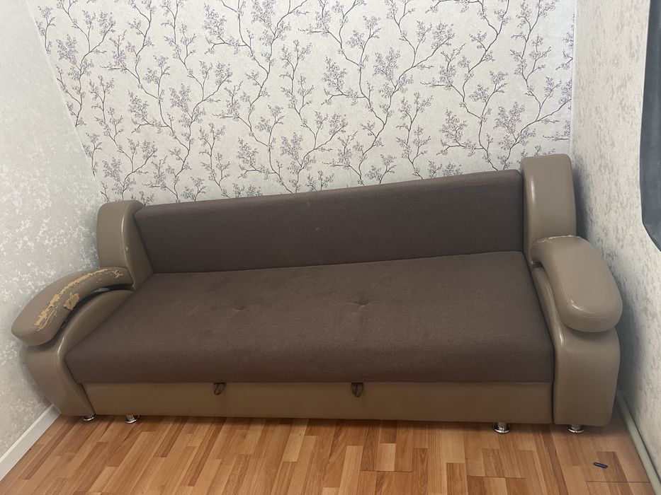 Продается б/у кухонный мебель