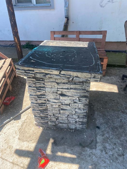 Vând diverse grătar grădină mese rustic ghivece