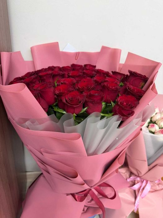 Гүл сатылады  келіcеміз