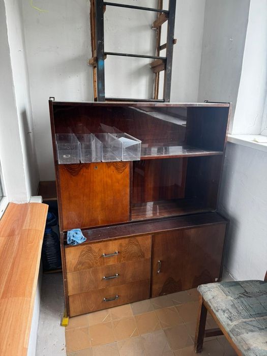 Шкаф, стенка, стол, комоды бесплатно самовывоз