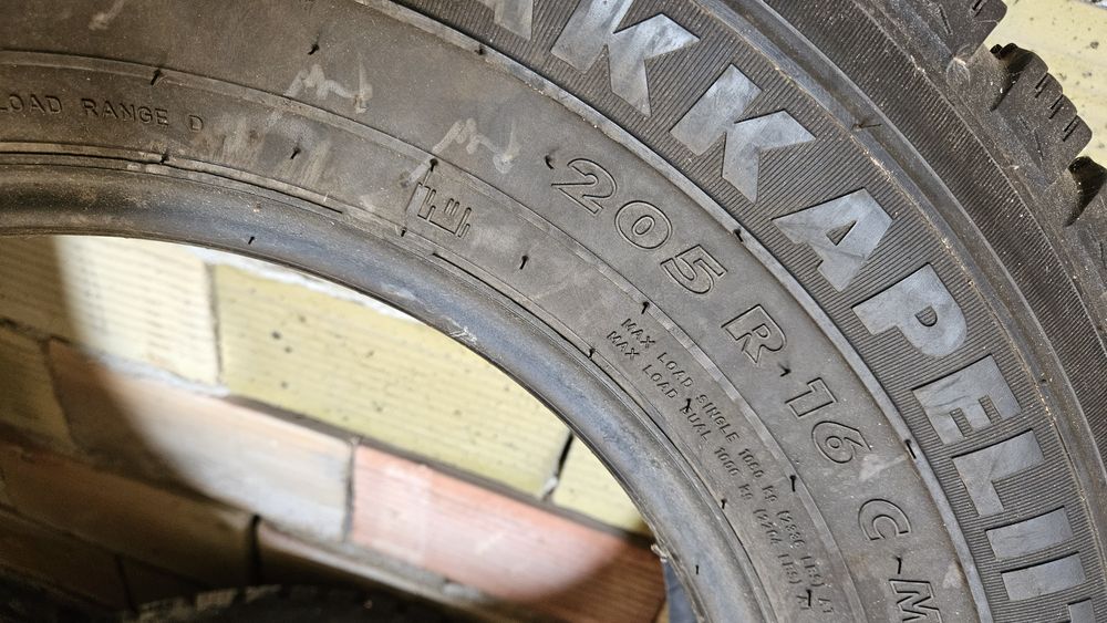 Гуми 205 16С нокиан