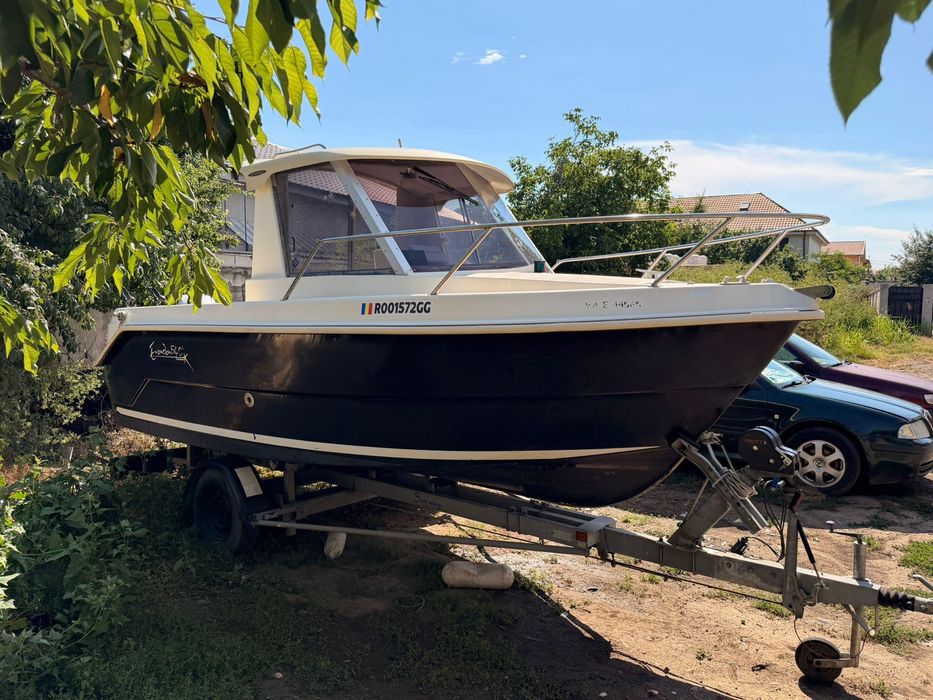 Barca de vanzare