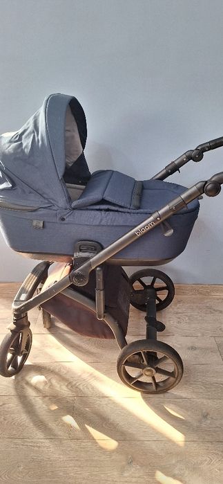Бебешка количка BLOOM ROAN