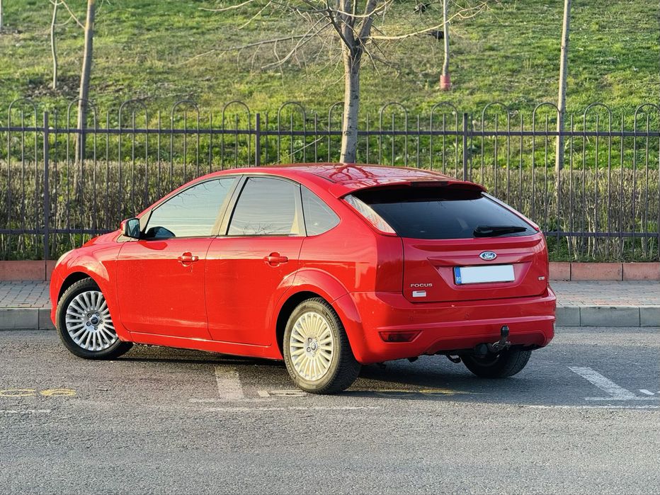 Ford Focus 1.6 TDCI Euro 5- Navigatie, Xenon, Keyless, Pilot Automat