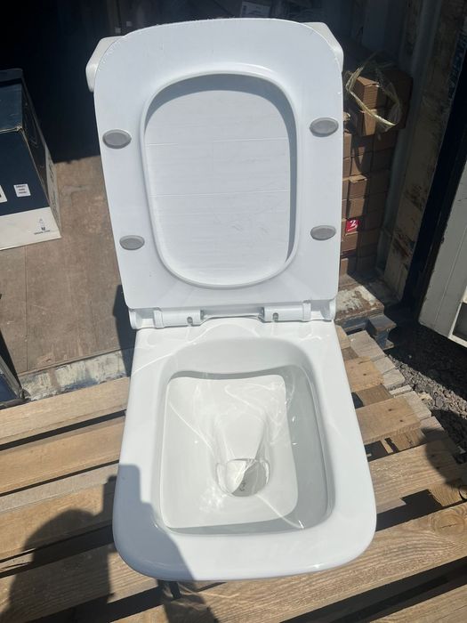 Продам унитазы монолитные