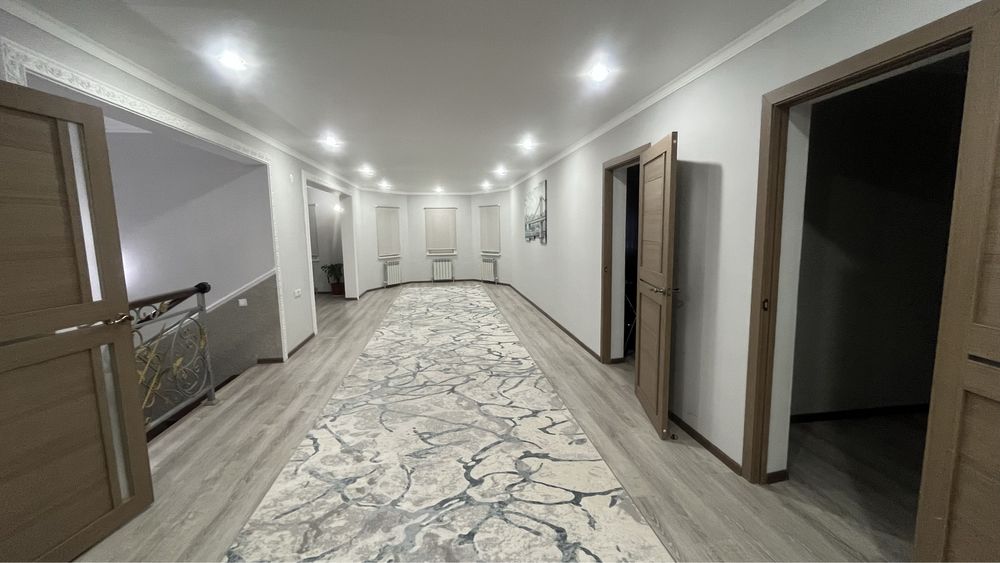 Дом 2 этажный большой