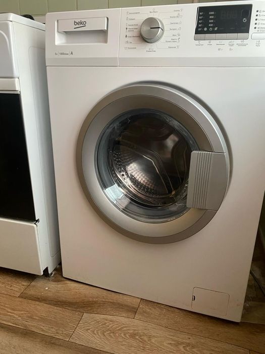 Срочно продам стиральную машину