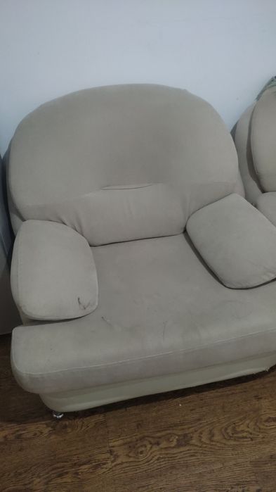 2 кресло 1 кровать отдам даром