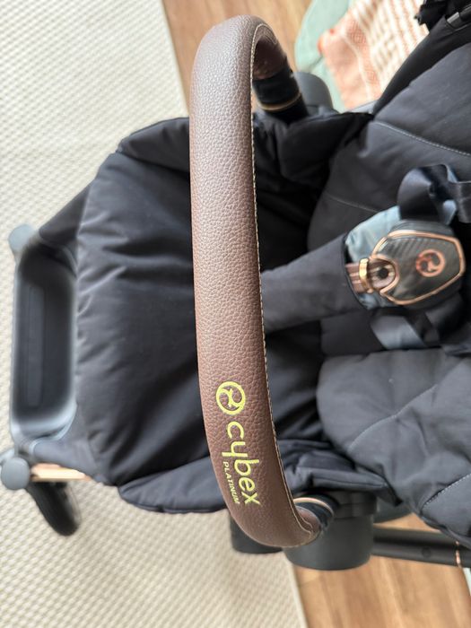 Set Cybex Priam Rose Gold + scoica de masina Cybex Cloud Z2+ adaptoare