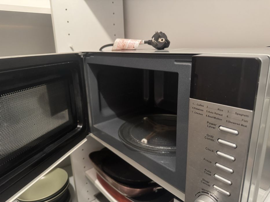 Cuptor cu microunde Gorenje 20l