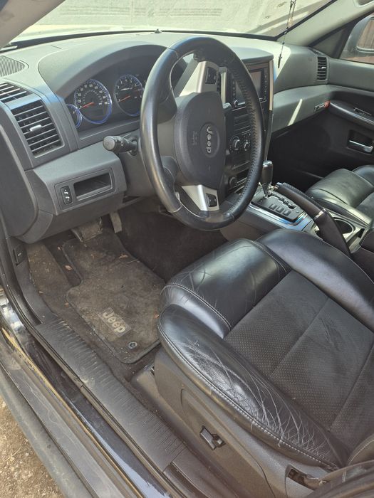 Jeep Grand Cherokee WK 6.1 srt 8 на части!