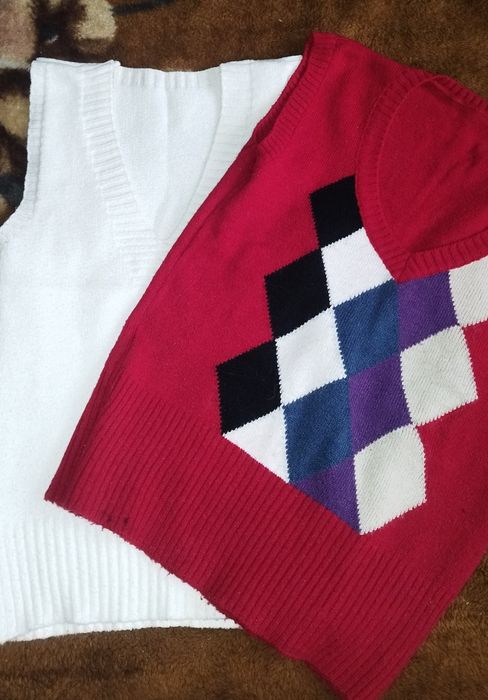 Rochițe,bluze,veste tricotate mărimea S-M