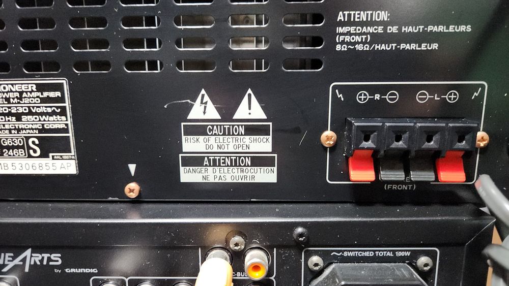 Sistem  Pioneer cu telecomandă