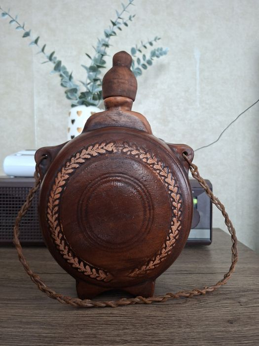 Plosca veche, model antic. Stare impecabilă