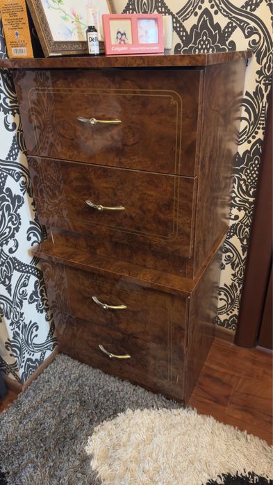 Продам спальный гарнитур