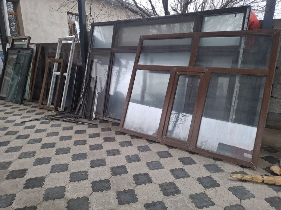 Пластик терезелер сатылады