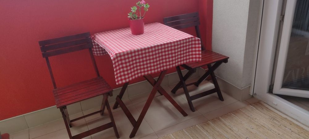 Set masa cu 2 scaune pliabile