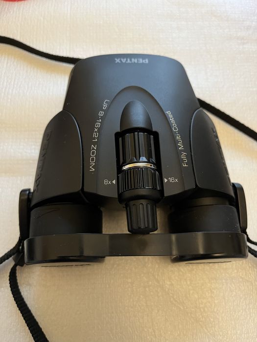 Binoclu Pentax -nou