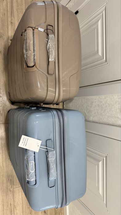 2 новых больших Чемодана