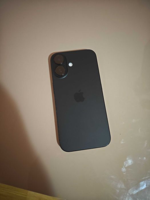 iPhone 16 128GB 93% viața bateriei