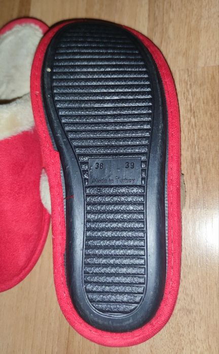 Papuci de casa noi